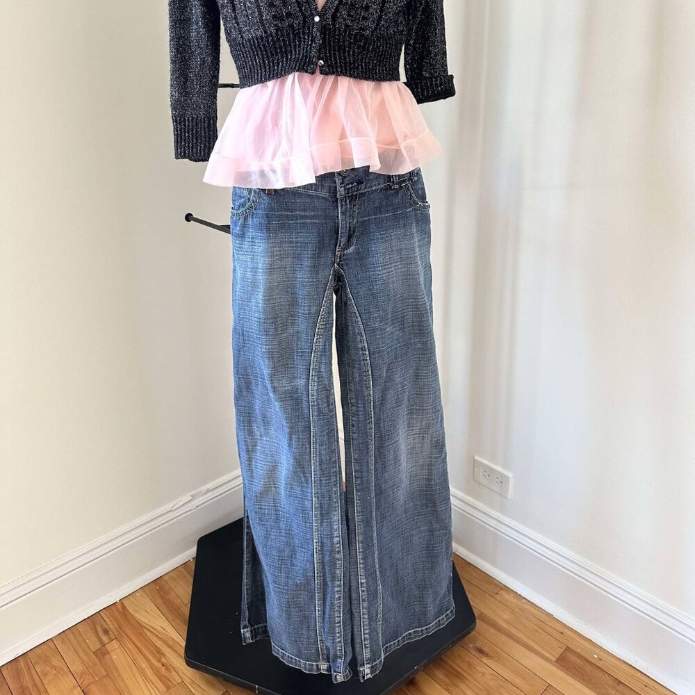 Y2K vintage jeans, size 32